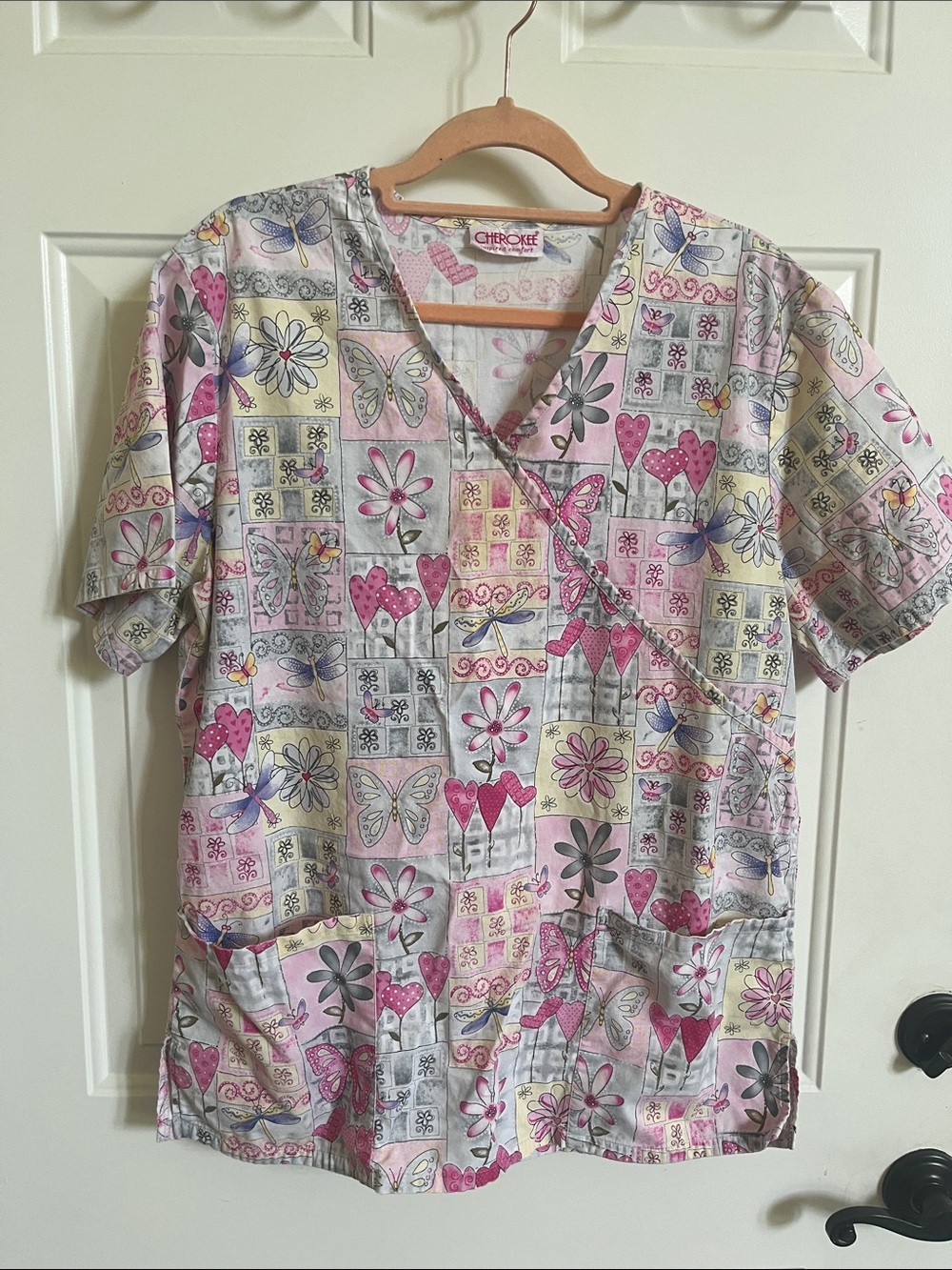 Cherokee Pink Purple & Yellow size Large Hearts and Butterfly V-neck Scrub Top